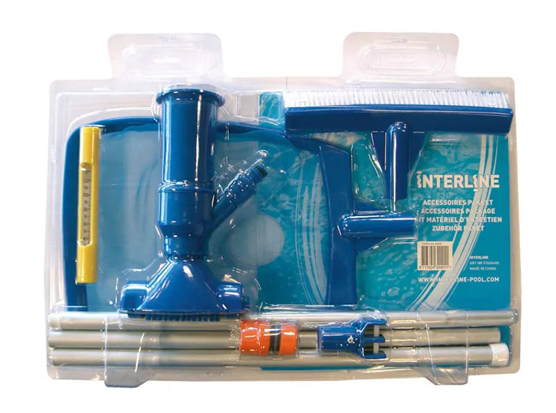 Laad afbeelding in galerijtoner, Interline zesdelige reinigingsset met een steel, een blauwe schepnet, een chloordrijver, een borstel, watertesters en een stofzuiger in een plastic verpakking.