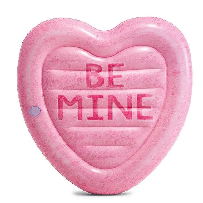 Laad afbeelding in galerijtoner, Een roze opblaasbaar luchtbed van Intex in de vorm van een hartje met de tekst 'BE MINE' 
