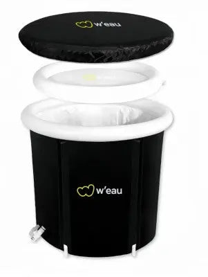 Een zwart W'eau opblaasbaar ijsbad met een afdekzeil en een witte opblaasbare cover
