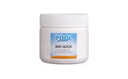 Chloortabletten van Poolpower in een pot.